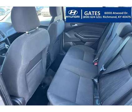 2016 Ford Focus SE is a Silver 2016 Ford Focus SE Sedan in Richmond KY