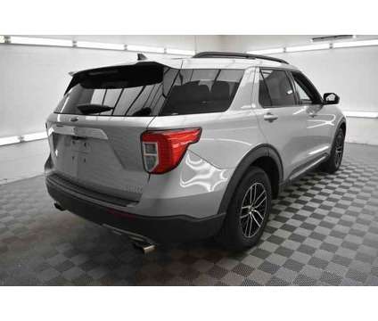 2021 Ford Explorer XLT is a Silver 2021 Ford Explorer XLT SUV in Lawrence KS