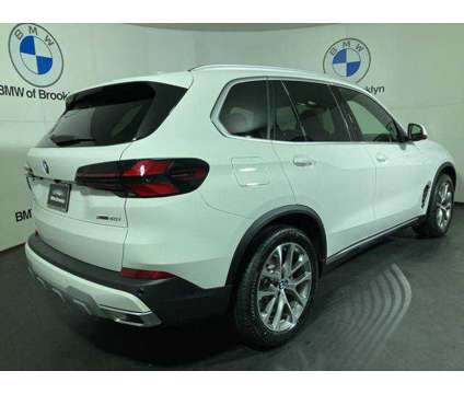 2024 BMW X5 xDrive40i is a White 2024 BMW X5 4.8is SUV in Brooklyn NY