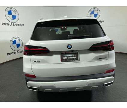 2024 BMW X5 xDrive40i is a White 2024 BMW X5 4.8is SUV in Brooklyn NY