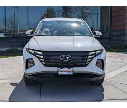 2022 Hyundai Tucson SEL is a White 2022 Hyundai Tucson SUV in Algonquin IL