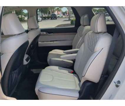 2021 Hyundai Palisade Limited is a White 2021 SUV in Bradenton FL