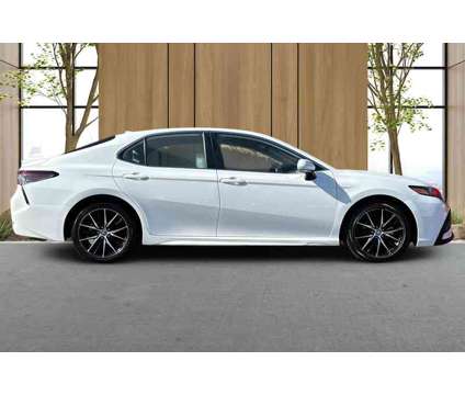 2022 Toyota Camry SE is a White 2022 Toyota Camry SE Sedan in Madera CA