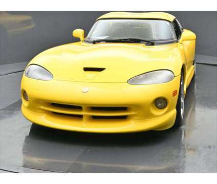 2001 Dodge Viper RT/10 is a Black, Yellow 2001 Dodge Viper Convertible in Dubuque IA