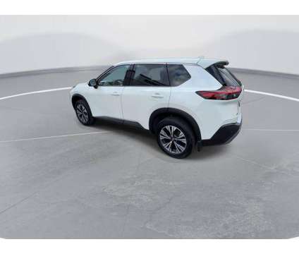 2021 Nissan Rogue SV Intelligent AWD is a White 2021 Nissan Rogue SV Station Wagon in Pittsburgh PA