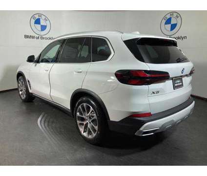 2025 BMW X5 xDrive40i is a White 2025 BMW X5 4.8is SUV in Brooklyn NY