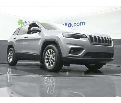 2021 Jeep Cherokee Latitude Lux 4X4 is a Silver 2021 Jeep Cherokee Latitude SUV in Dubuque IA