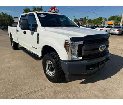2018 Ford F250 Super Duty Crew Cab for sale is a White 2018 Ford F-250 Super Duty Car for Sale in Fayetteville AR