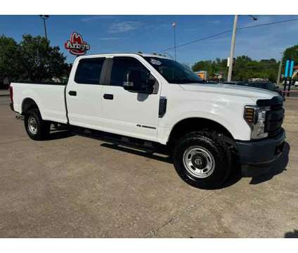 2018 Ford F250 Super Duty Crew Cab for sale is a White 2018 Ford F-250 Super Duty Car for Sale in Fayetteville AR