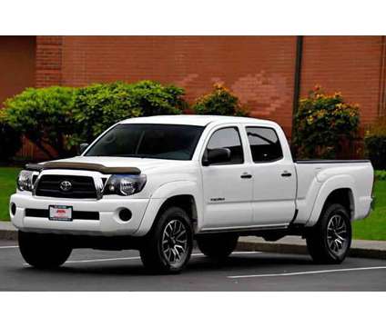 2006 Toyota Tacoma Double Cab for sale is a White 2006 Toyota Tacoma Double Cab Car for Sale in Lynnwood WA
