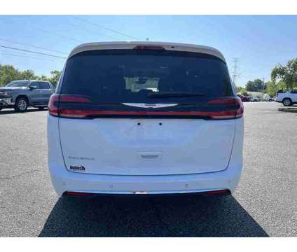 2022UsedChryslerUsedPacificaUsedFWD is a White 2022 Chrysler Pacifica Car for Sale in Bedford IN