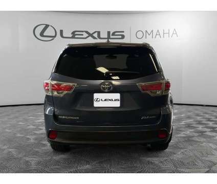 2015 Toyota Highlander XLE is a 2015 Toyota Highlander XLE Car for Sale in Omaha NE