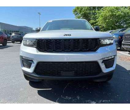 2024 Jeep Grand Cherokee Limited is a Silver 2024 Jeep grand cherokee Limited Car for Sale in Pataskala OH