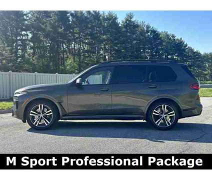 2023 BMW X7 xDrive40i is a Green 2023 Car for Sale in Schererville IN