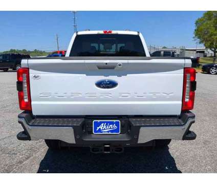 2024 Ford Super Duty F-250 SRW LARIAT is a White 2024 Ford Car for Sale in Winder GA