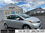 Used 2013 Toyota Yaris for sale.