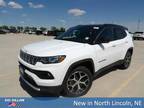 2024 Jeep Compass White