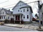 Flat For Rent In Cranston, Rhode Island