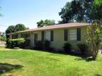 Home For Rent In Hendersonville, Tennessee