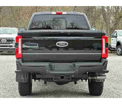 2024 Ford F-250SD XLT is a Black 2024 Ford F-250 XLT Truck in Zelienople PA