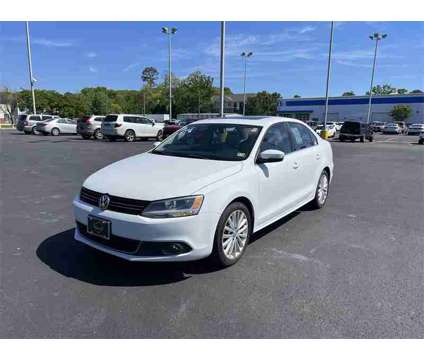 2014 Volkswagen Jetta 2.0L TDI is a White 2014 Volkswagen Jetta 2.5 Trim Sedan in Newport News VA