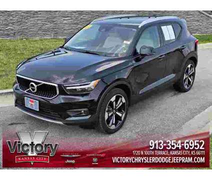 2022 Volvo XC40 Momentum is a Black 2022 Volvo XC40 SUV in Kansas City KS