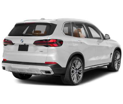 2025 BMW X5 xDrive40i is a White 2025 BMW X5 4.8is SUV in Harriman NY