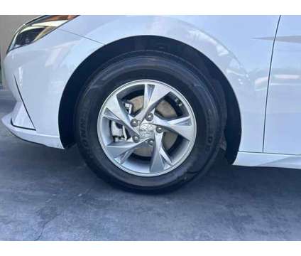 2021 Hyundai Elantra SE is a White 2021 Hyundai Elantra SE Sedan in Bakersfield CA