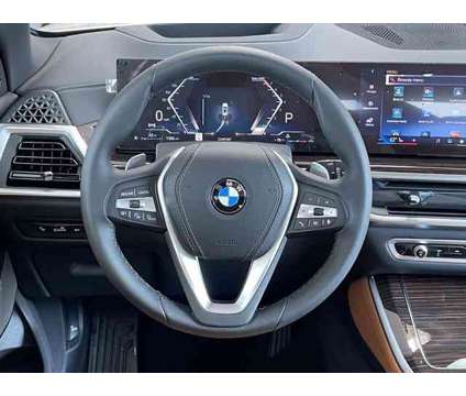 2025 BMW X5 sDrive40i is a White 2025 BMW X5 3.0si SUV in Mcallen TX
