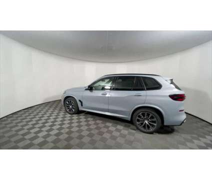 2025 BMW X5 xDrive40i is a Grey 2025 BMW X5 3.0si SUV in Freeport NY