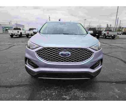 2023 Ford Edge SEL is a Silver 2023 Ford Edge SEL SUV in New Haven IN