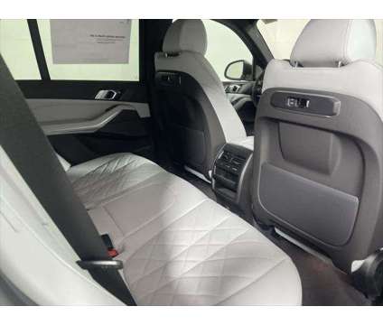 2025 BMW X5 xDrive40i is a White 2025 BMW X5 4.8is SUV in Freeport NY