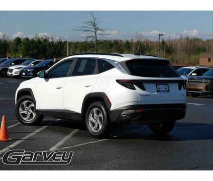 2022 Hyundai Tucson SEL is a White 2022 Hyundai Tucson SUV in Plattsburgh NY