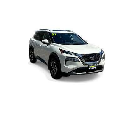 2021 Nissan Rogue SV is a White 2021 Nissan Rogue SV SUV in Greeley CO