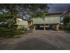 1931 Gulfview Dr, Holiday, FL 34691