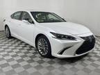 2022 Lexus ES 300h Ultra Luxury