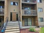 Condo For Sale In Crystal Lake, Illinois