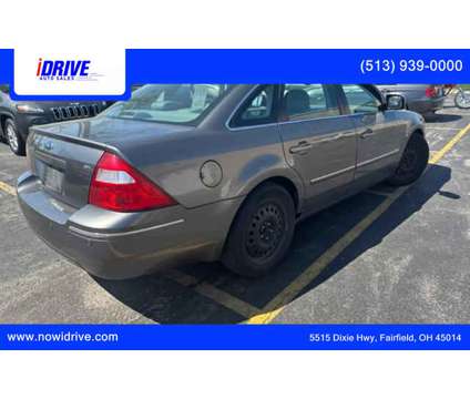 2005 Ford Five Hundred for sale is a Grey 2005 Ford Five Hundred Car for Sale in Fairfield OH