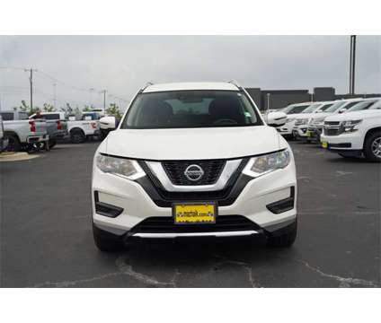 2019 Nissan Rogue Sv is a White 2019 Nissan Rogue SV Car for Sale in Georgetown TX
