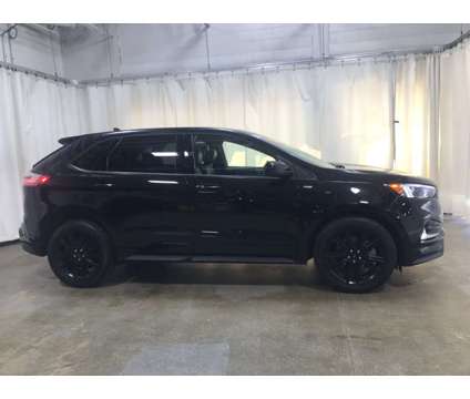 2021 Ford Edge ST-Line is a Black 2021 Ford Edge Car for Sale in Glenview IL