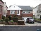 Home For Sale In Fort Lee, New Jersey