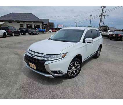2017 Mitsubishi Outlander for sale is a White 2017 Mitsubishi Outlander Car for Sale in Abilene TX