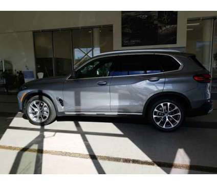 2025 BMW X5 xDrive40i is a Grey 2025 BMW X5 4.8is SUV in Westbrook ME