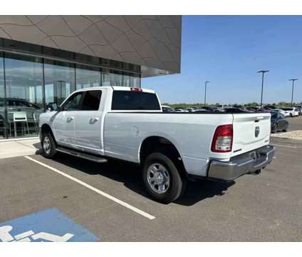 2022 Ram 2500 Big Horn Crew Cab 4x4 8' Box is a White 2022 RAM 2500 Model Big Horn Truck in Chillicothe OH