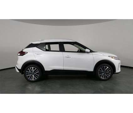 2024 Nissan Kicks SV Xtronic CVT is a White 2024 Nissan Kicks SV Station Wagon in Orlando FL