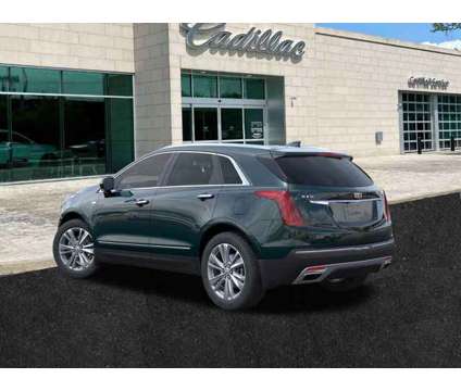 2024 Cadillac XT5 Premium Luxury is a Green 2024 Cadillac XT5 Premium Luxury SUV in Albany NY