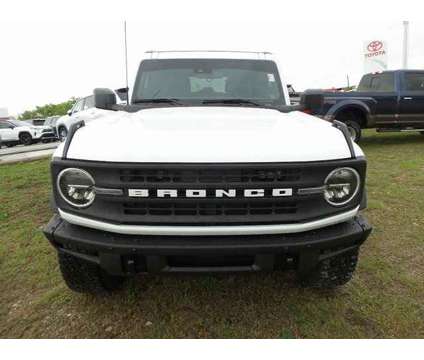 2022 Ford Bronco Black Diamond is a White 2022 Ford Bronco SUV in Independence KS