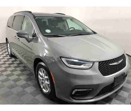 2022UsedChryslerUsedPacificaUsedFWD is a Grey 2022 Chrysler Pacifica Car for Sale in Shelbyville IN