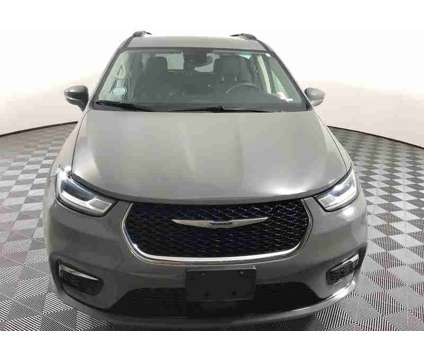 2022UsedChryslerUsedPacificaUsedFWD is a Grey 2022 Chrysler Pacifica Car for Sale in Shelbyville IN
