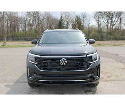 2024 Volkswagen Atlas 2.0T SEL Premium R-Line is a Black 2024 Volkswagen Atlas 2.0T SEL SUV in Bay City MI